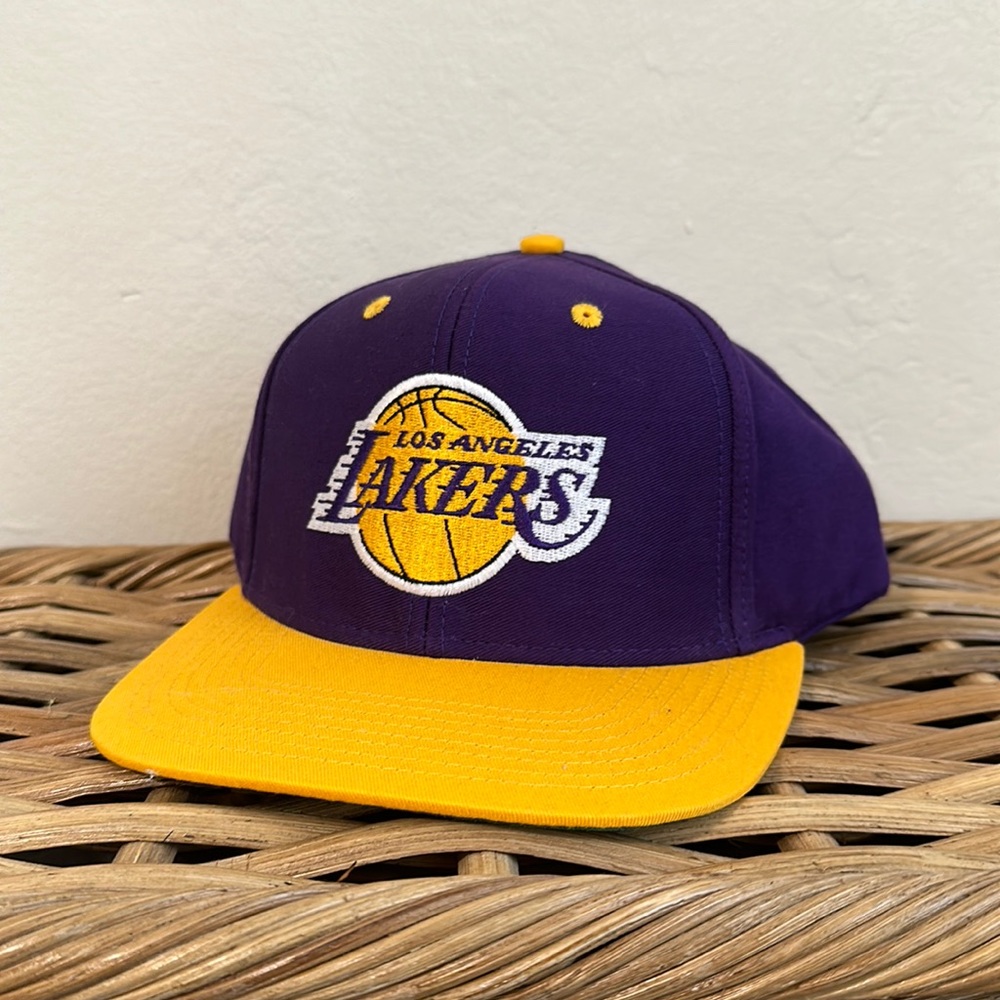 Vintage Adidas Los Angeles lakers hat green underbrim cap SnapBack